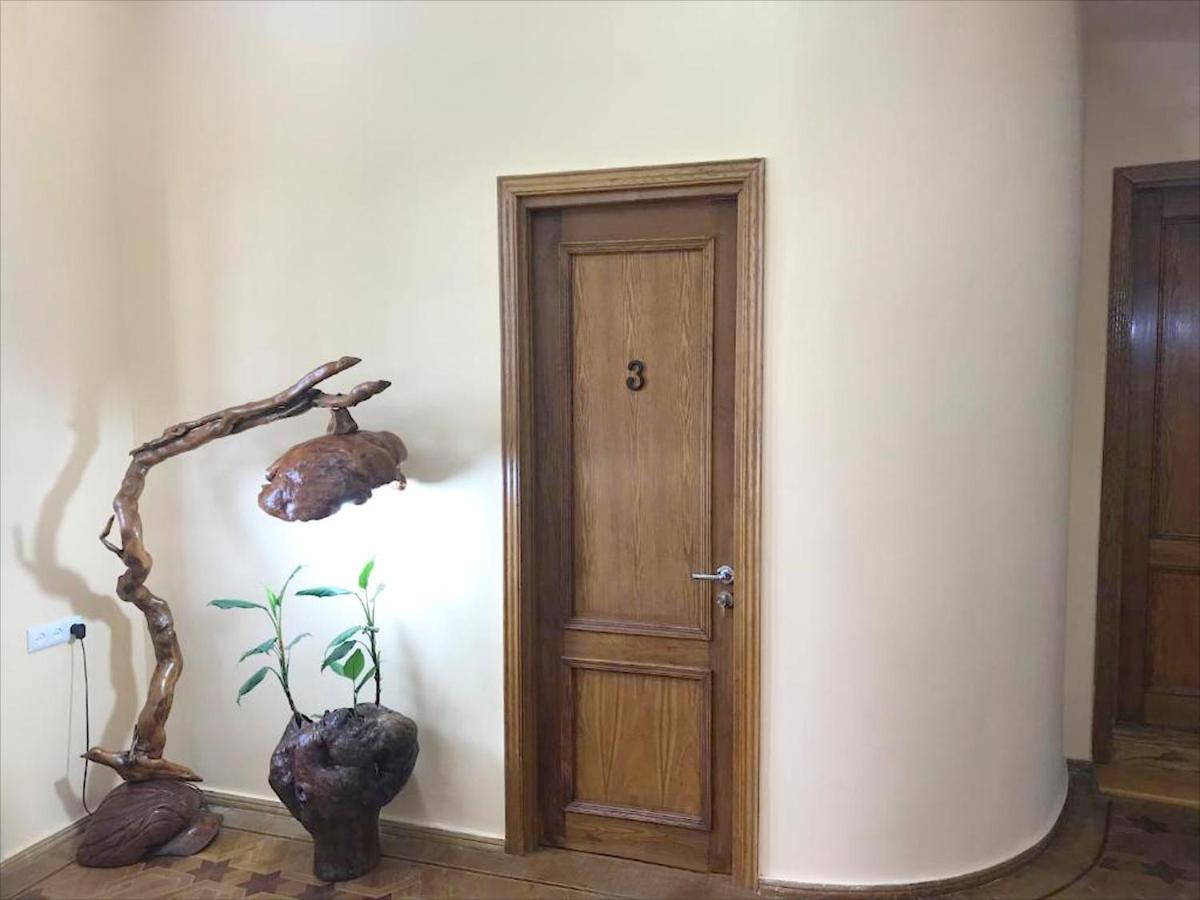 Wooden Museum Hotell Kutaisi Exteriör bild