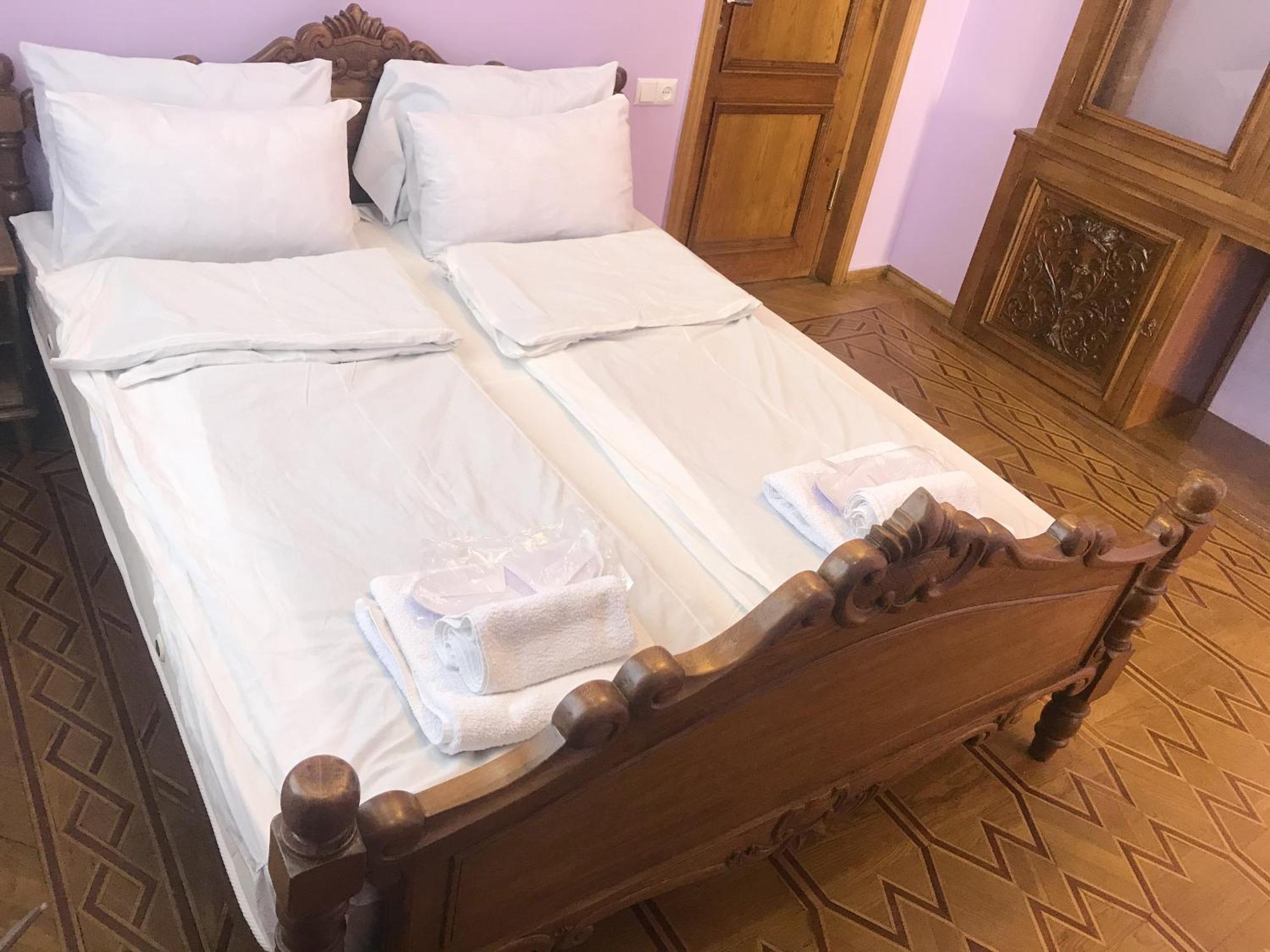 Wooden Museum Hotell Kutaisi Rum bild